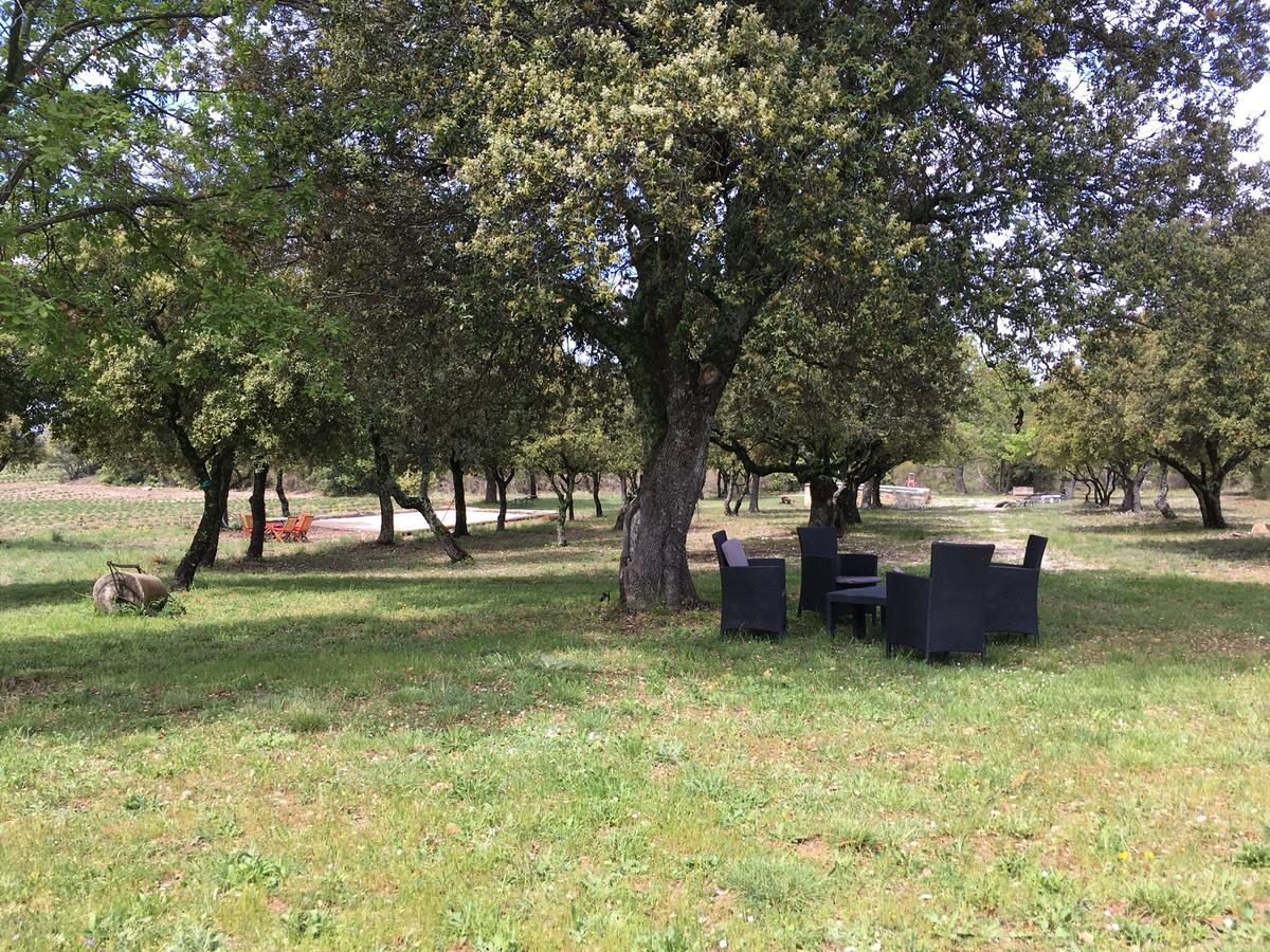 Chambres D'Hotes De La Verrerie Lioux Esterno foto