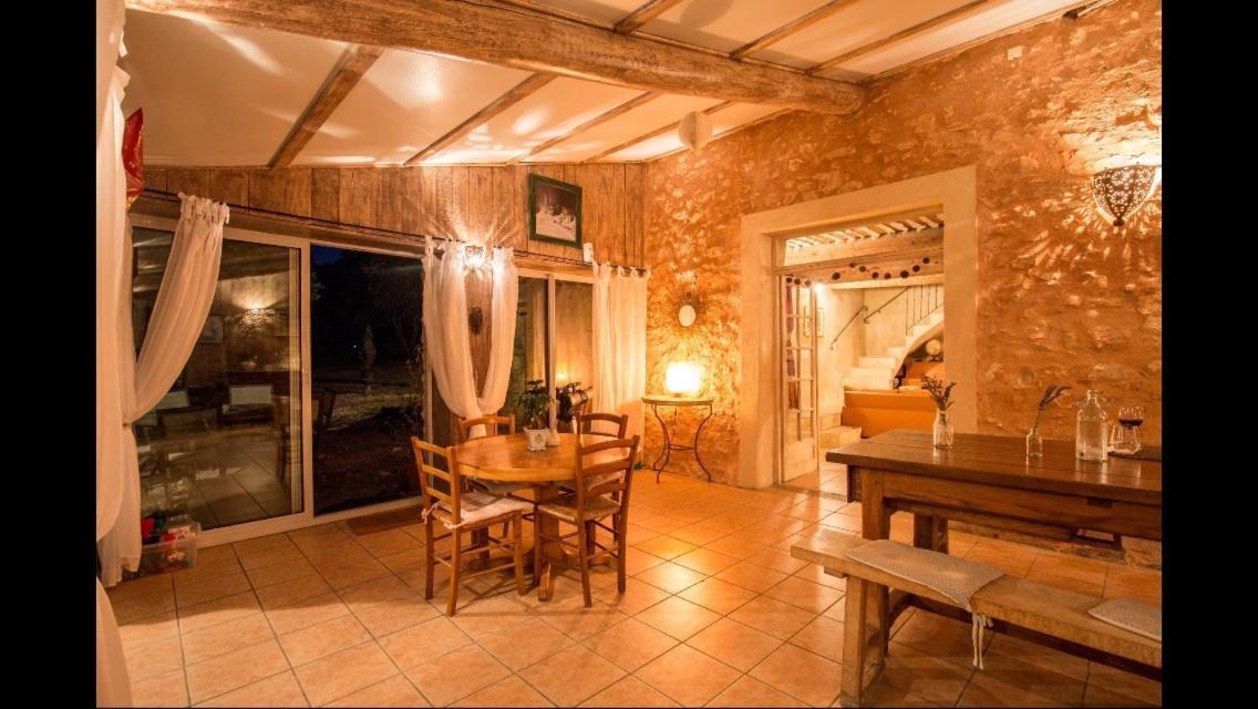 Chambres D'Hotes De La Verrerie Lioux Esterno foto